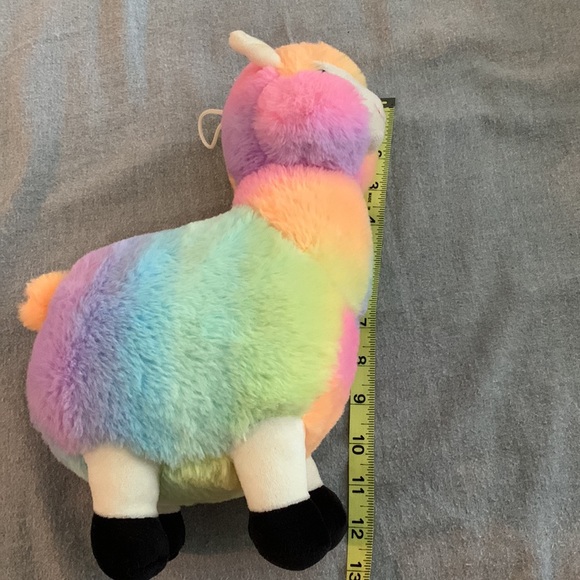 Pastel Rainbow Llama - Picture 5 of 6
